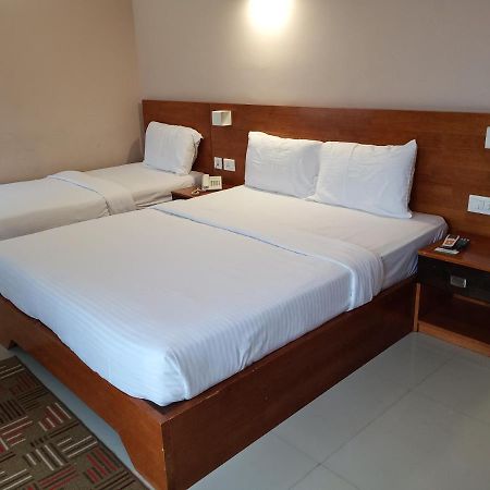Guruvāyūr Devanganam Residency酒店 外观 照片