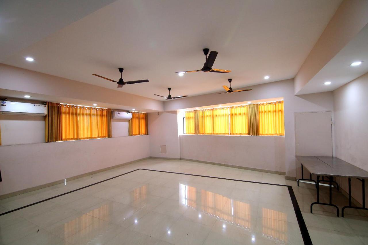 Guruvāyūr Devanganam Residency酒店 外观 照片