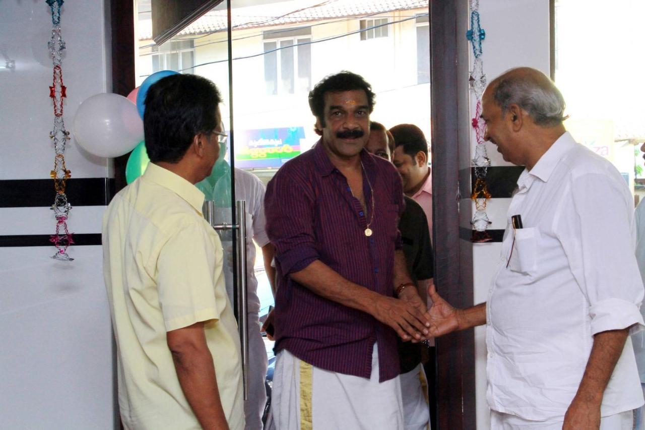 Guruvāyūr Devanganam Residency酒店 外观 照片