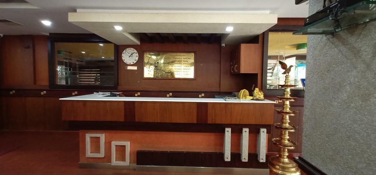 Guruvāyūr Devanganam Residency酒店 外观 照片
