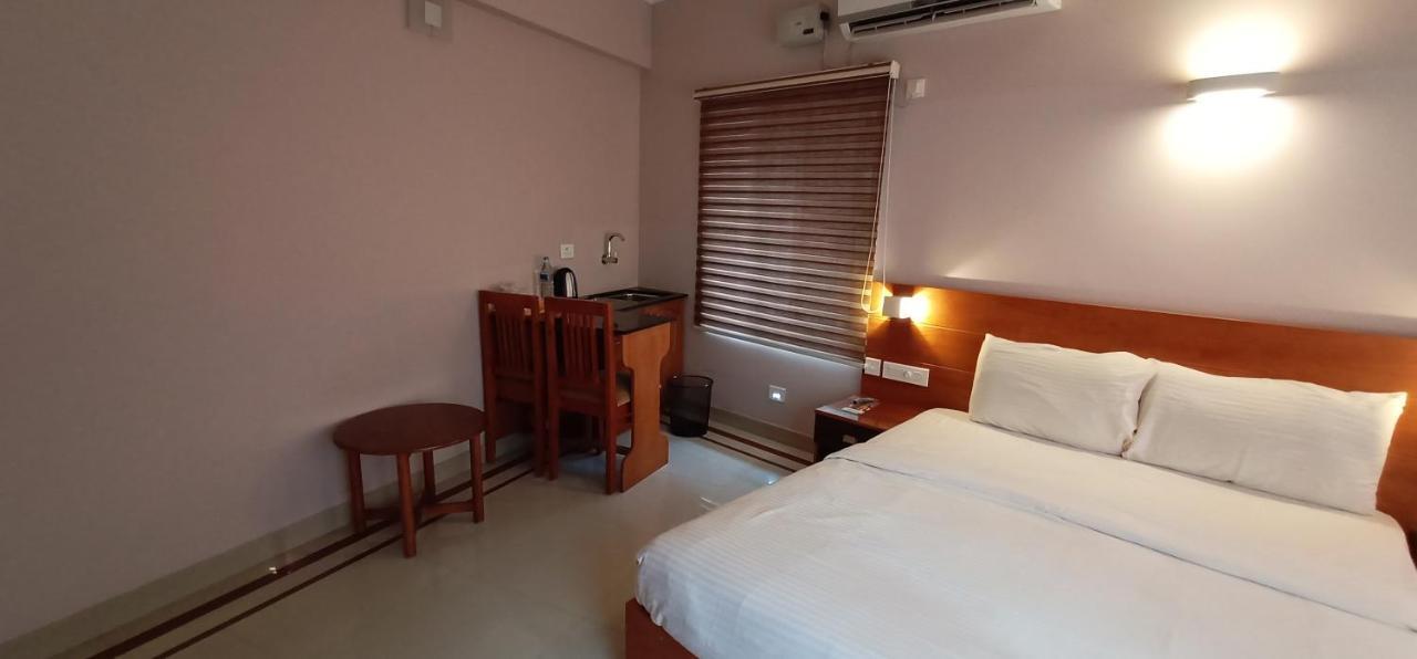 Guruvāyūr Devanganam Residency酒店 外观 照片