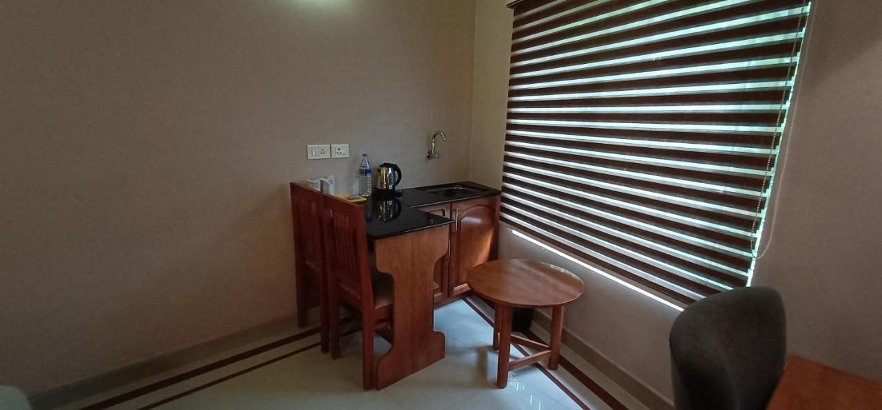 Guruvāyūr Devanganam Residency酒店 外观 照片